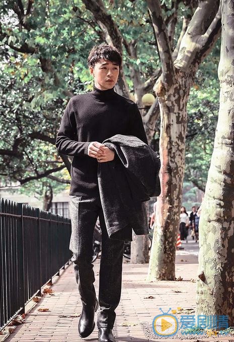 董春辉时尚街拍 董春辉高清写真_董春辉高清剧照