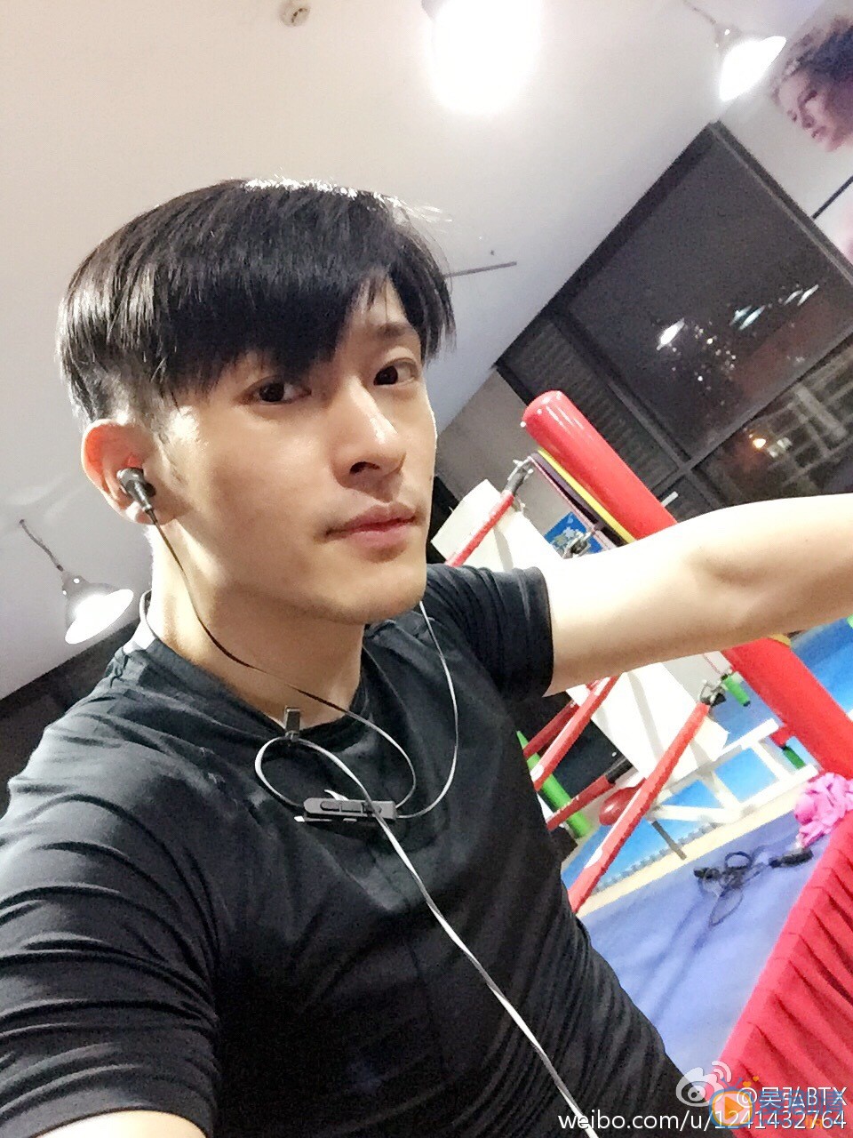 吴弘生活照 吴弘高清写真_吴弘高清剧照