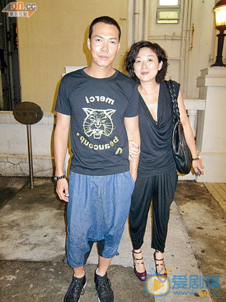谢天华夫妻同框照 谢天华高清写真_谢天华高清剧照