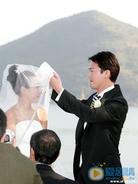 谢天华结婚照 谢天华高清写真_谢天华高清剧照