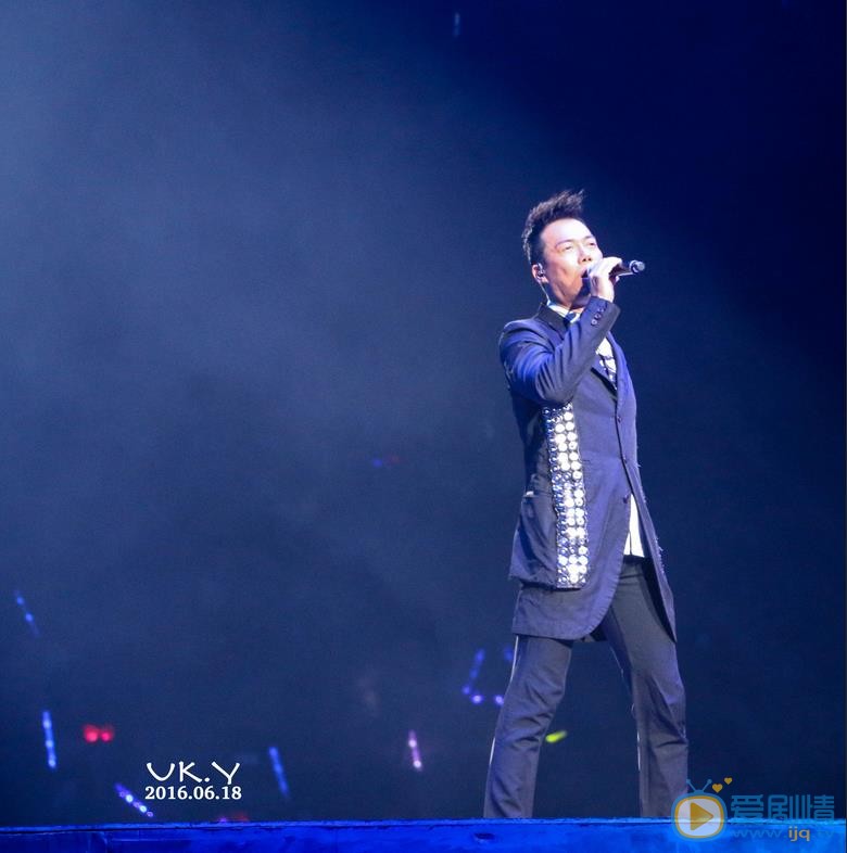 谢天华演唱会大片 谢天华高清写真_谢天华高清剧照