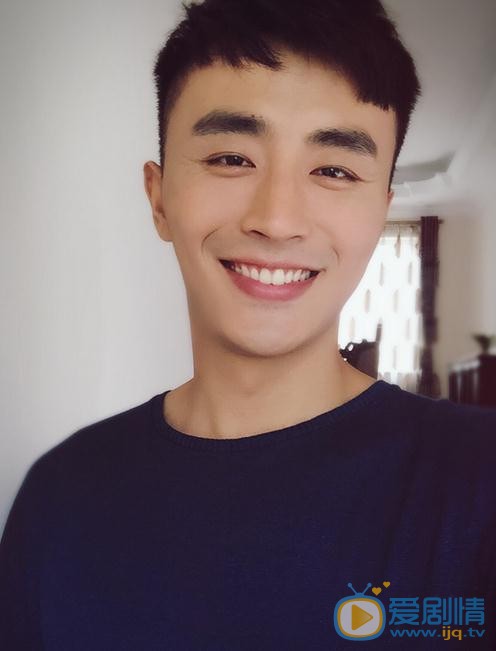 张皓然生活照 张皓然高清写真_张皓然高清剧照