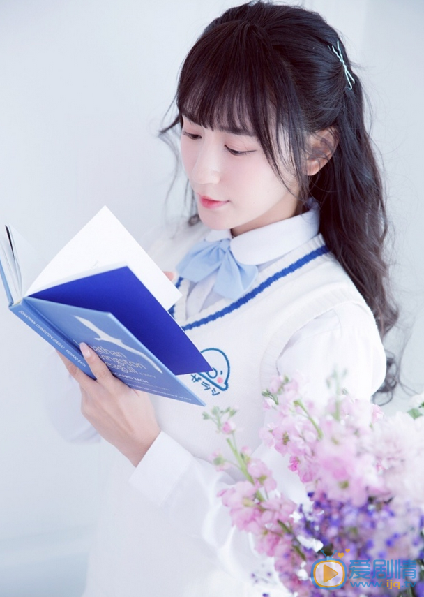 谢闻轩甜美写真 谢闻轩高清写真_谢闻轩高清剧照