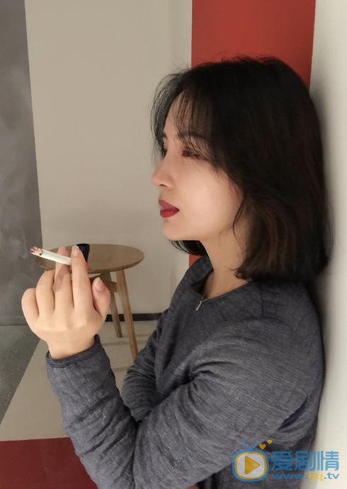 鸿利生活照 鸿利高清写真_鸿利高清剧照