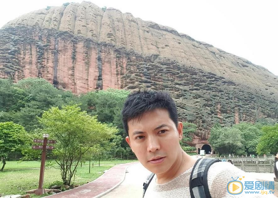 崔鹏生活照 崔鹏高清写真_崔鹏高清剧照