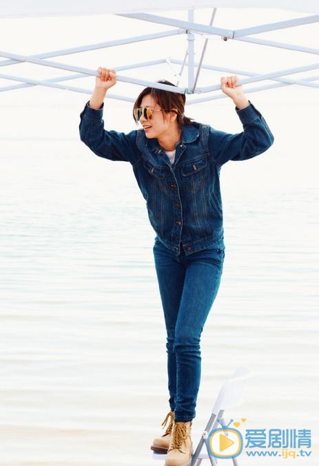 王真儿沙漠写真 王真儿高清写真_王真儿高清剧照