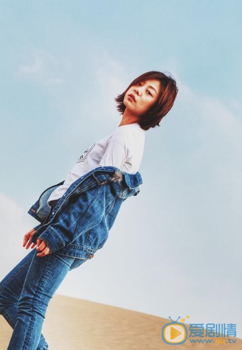 王真儿沙漠写真 王真儿高清写真_王真儿高清剧照