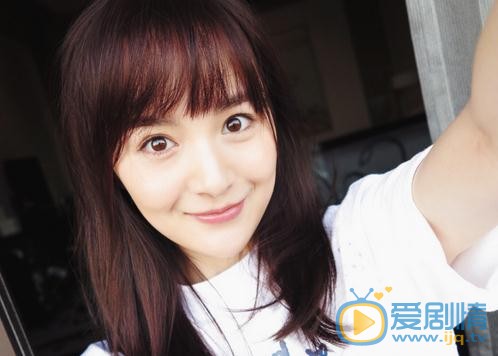 李依伊生活照 李依伊高清写真_李依伊高清剧照