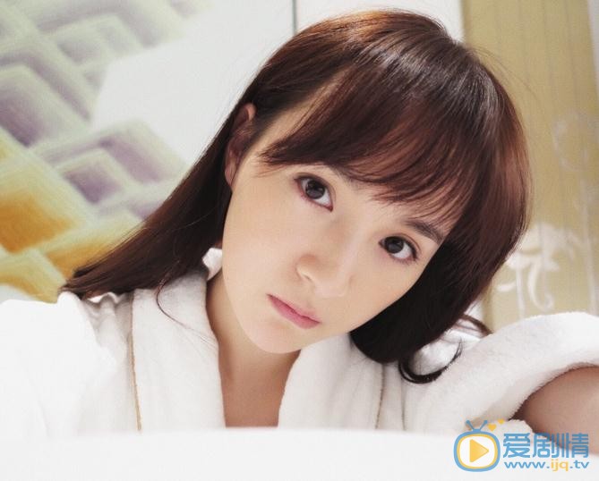 李依伊生活照 李依伊高清写真_李依伊高清剧照