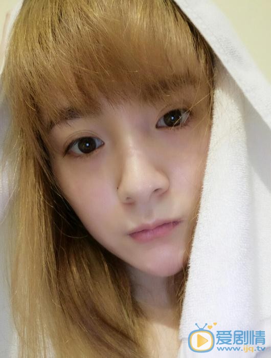 李依伊生活照 李依伊高清写真_李依伊高清剧照
