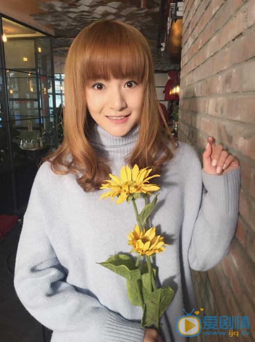 李依伊生活照 李依伊高清写真_李依伊高清剧照