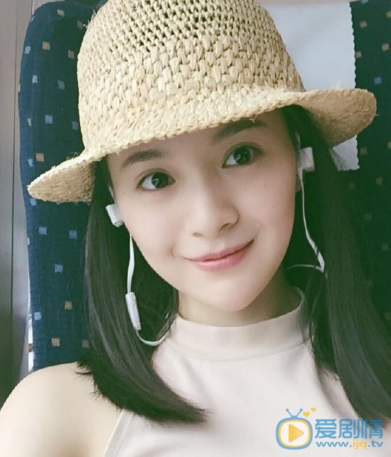 李依伊生活照 李依伊高清写真_李依伊高清剧照