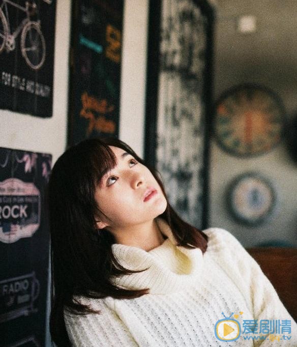 李依伊青春写真 李依伊高清写真_李依伊高清剧照