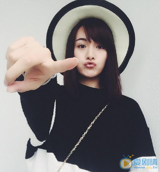李依伊生活照 李依伊高清写真_李依伊高清剧照
