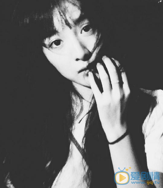 李依伊黑白写真 李依伊黑白写真