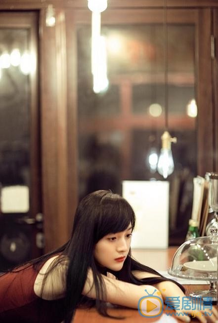 李依伊青春写真 李依伊高清写真_李依伊高清剧照