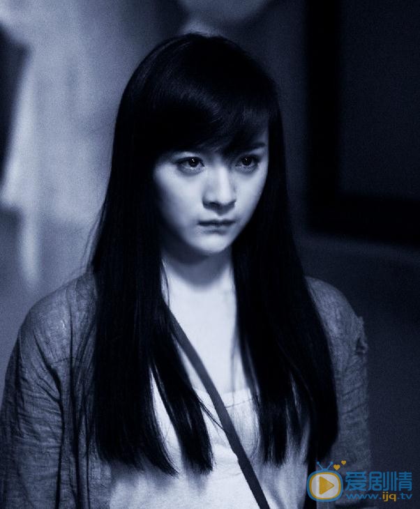 李依伊《孤岛》剧照 李依伊高清写真_李依伊高清剧照