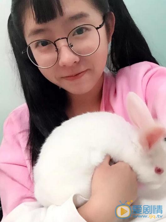何蓝逗生活照 何蓝逗高清写真_何蓝逗高清剧照
