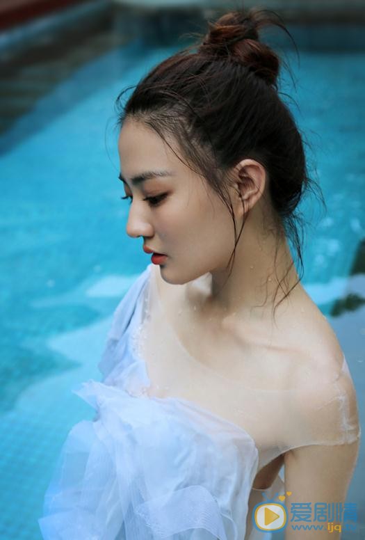 徐璐水中性感写真 徐璐高清写真_徐璐高清剧照