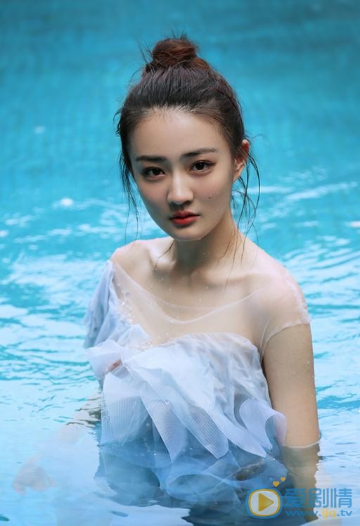 徐璐水中性感写真 徐璐高清写真_徐璐高清剧照