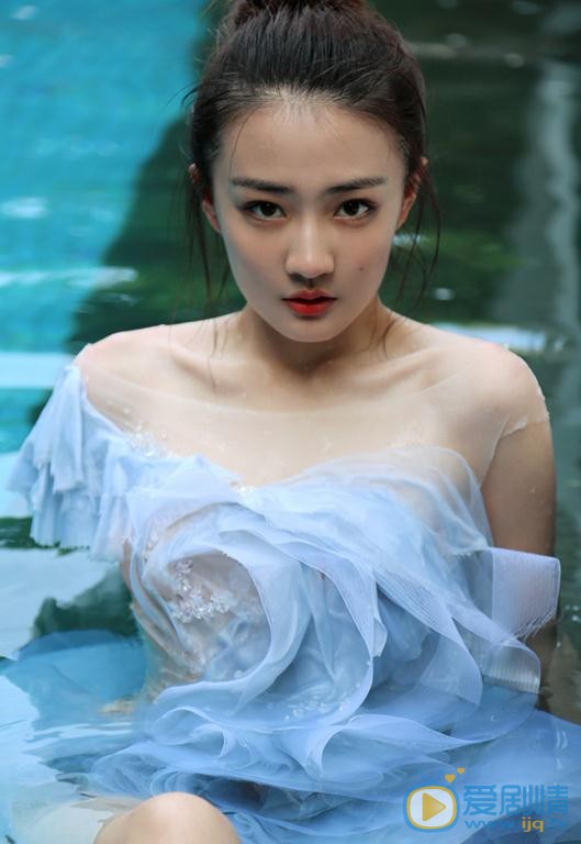 徐璐水中性感写真 徐璐高清写真_徐璐高清剧照