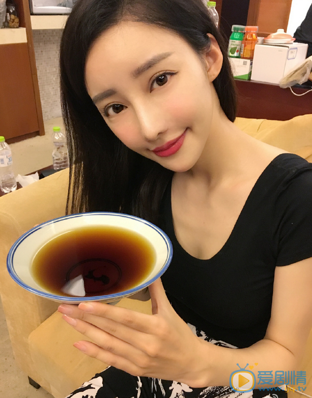 刘凡菲生活照 刘凡菲高清写真_刘凡菲高清剧照