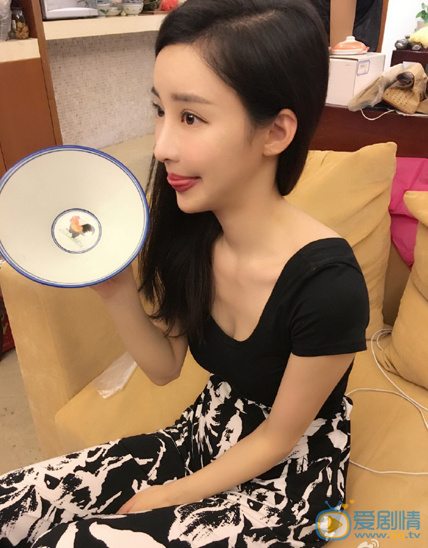 刘凡菲生活照 刘凡菲高清写真_刘凡菲高清剧照