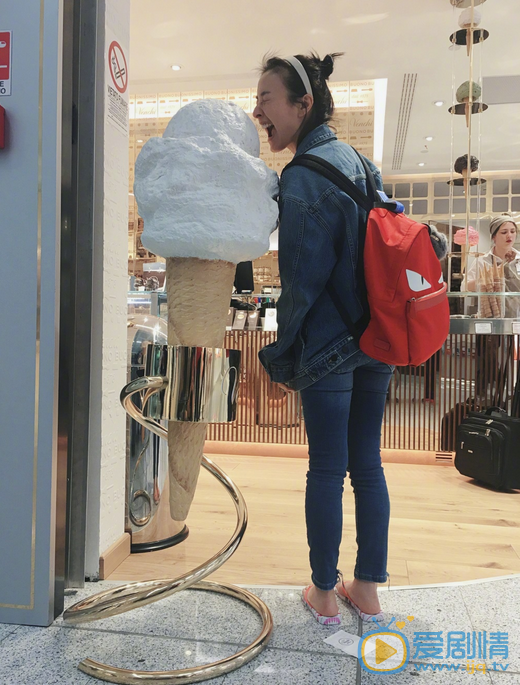 吴昕卖萌照 吴昕高清写真_吴昕高清剧照