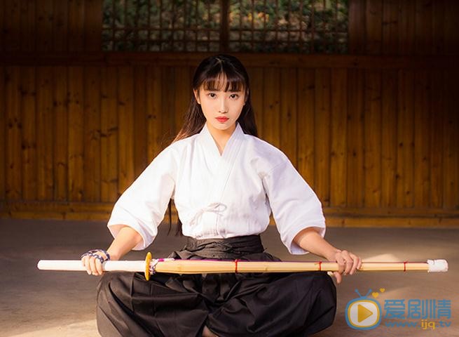 许梦圆剑道写真