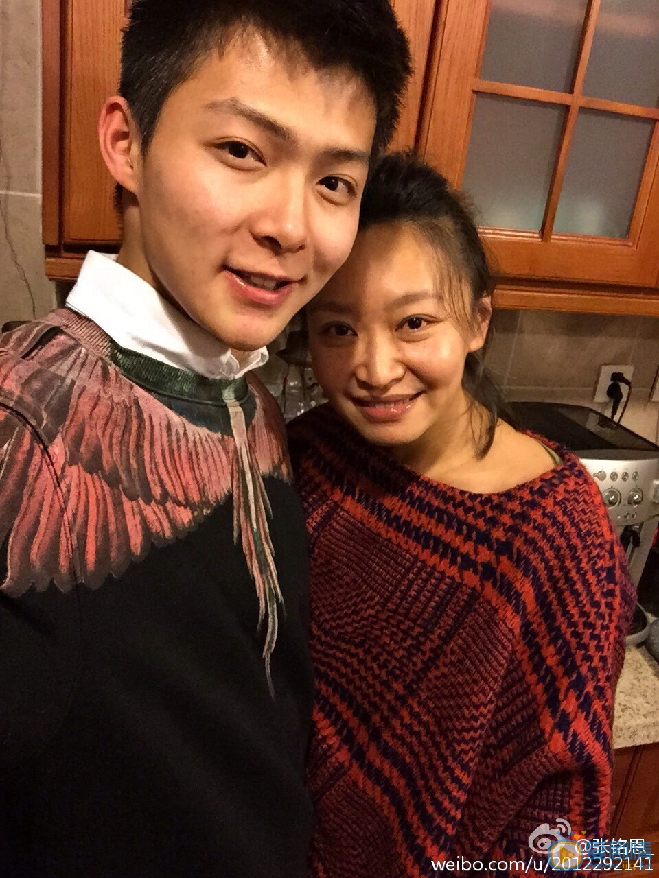 张铭恩生活照 张铭恩高清写真_张铭恩高清剧照