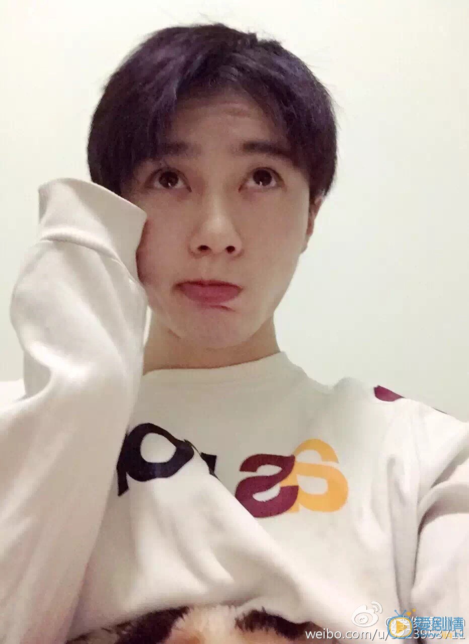 李俊辰生活照 李俊辰高清写真_李俊辰高清剧照