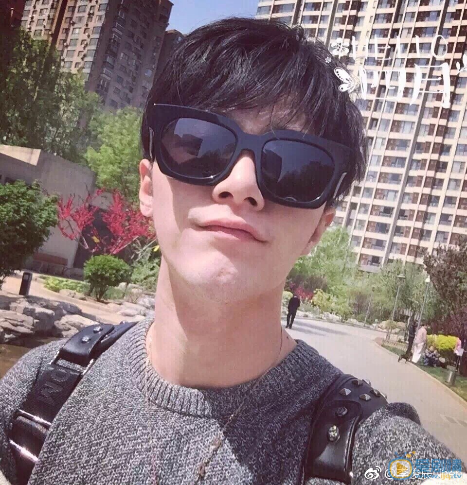 李俊辰生活照 李俊辰高清写真_李俊辰高清剧照