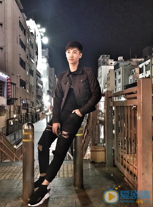 秦亦铭生活照 秦亦铭高清写真_秦亦铭高清剧照