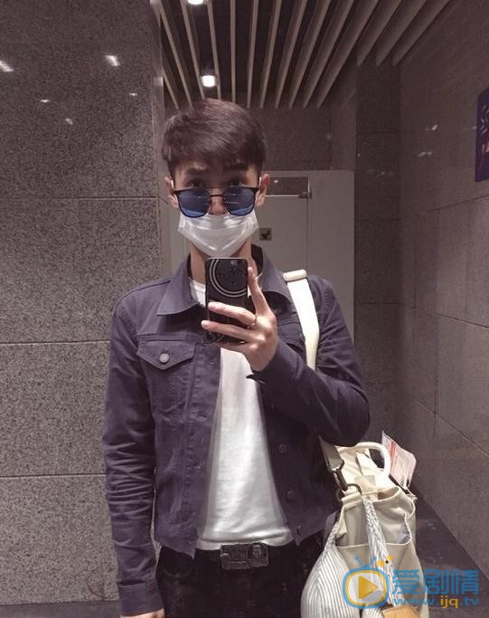 秦亦铭生活照 秦亦铭高清写真_秦亦铭高清剧照