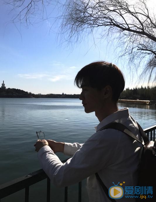 秦亦铭生活照 秦亦铭高清写真_秦亦铭高清剧照