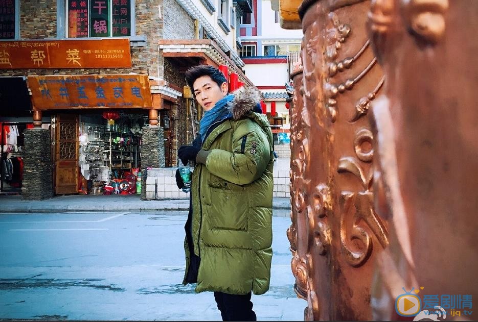 何明翰旅行照 何明翰高清写真_何明翰高清剧照