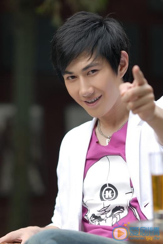 何明翰早期写真照 何明翰高清写真_何明翰高清剧照