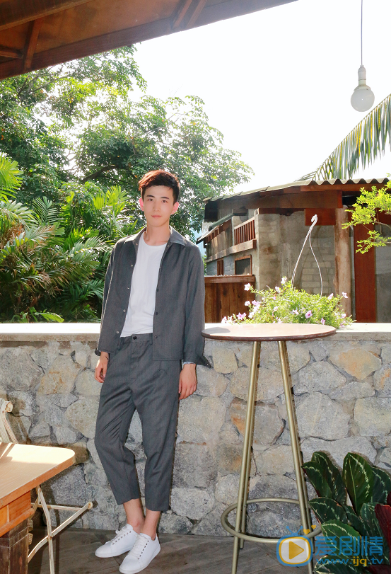 李川阳光写真 李川高清写真_李川高清剧照