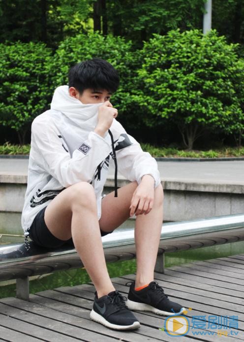 刘剑羽街拍写真 刘剑羽高清写真_刘剑羽高清剧照