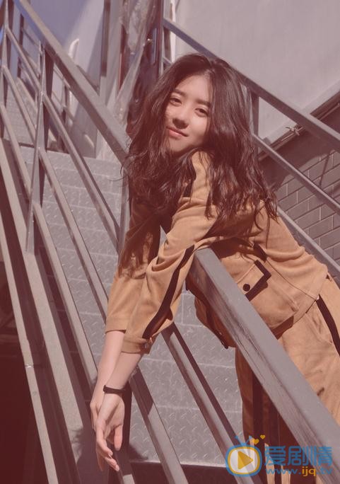 李凯馨街拍写真 李凯馨高清写真_李凯馨高清剧照