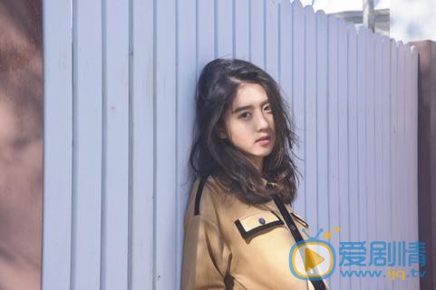 李凯馨街拍写真 李凯馨高清写真_李凯馨高清剧照