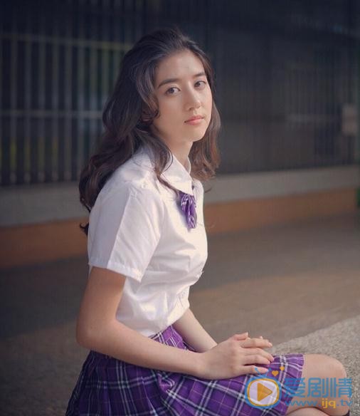 李凯馨校服写真 李凯馨高清写真_李凯馨高清剧照