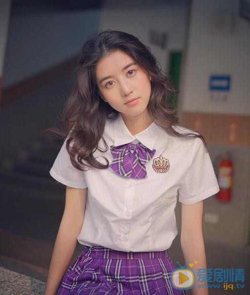 李凯馨校服写真 李凯馨高清写真_李凯馨高清剧照