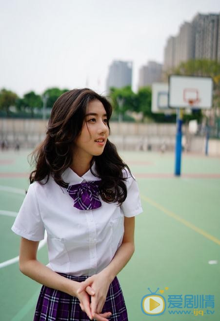 李凯馨校服写真 李凯馨高清写真_李凯馨高清剧照
