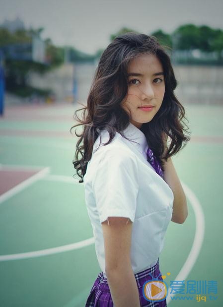 李凯馨校服写真 李凯馨高清写真_李凯馨高清剧照