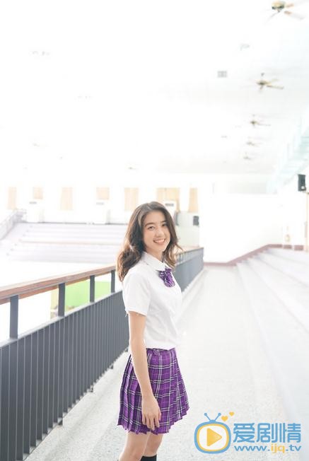 李凯馨校服写真 李凯馨高清写真_李凯馨高清剧照