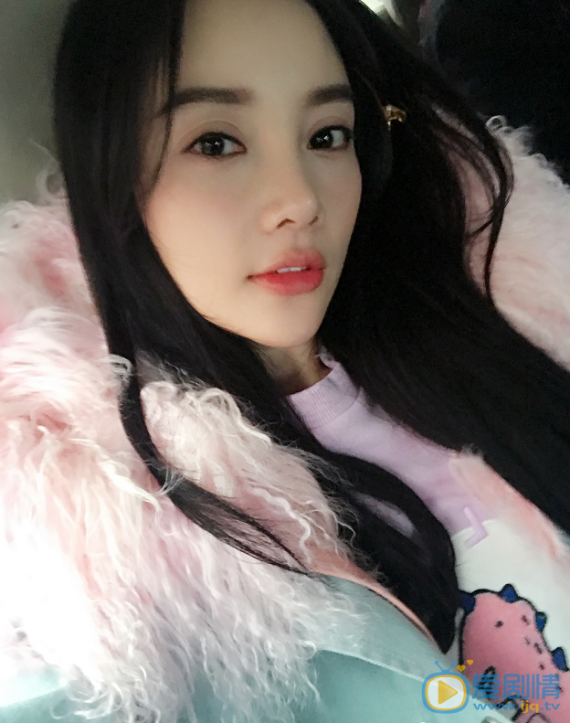 李小璐生活照 李小璐高清写真_李小璐高清剧照