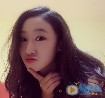 李依馨生活照