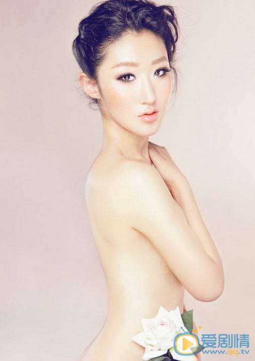 李依馨性感写真