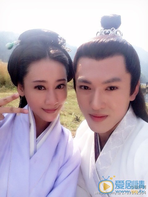 唐妤萌片场照 唐妤萌片场照